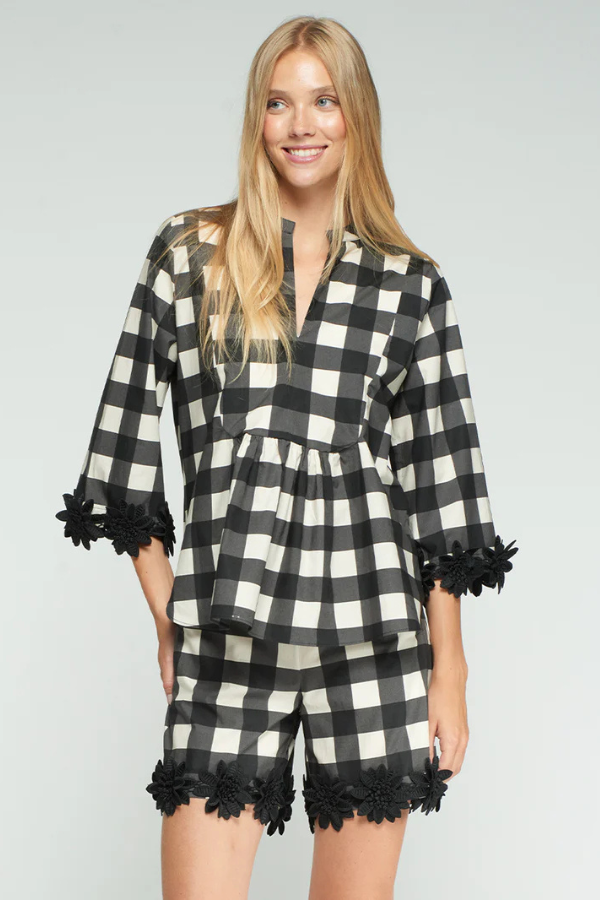 Blk/White Blouse