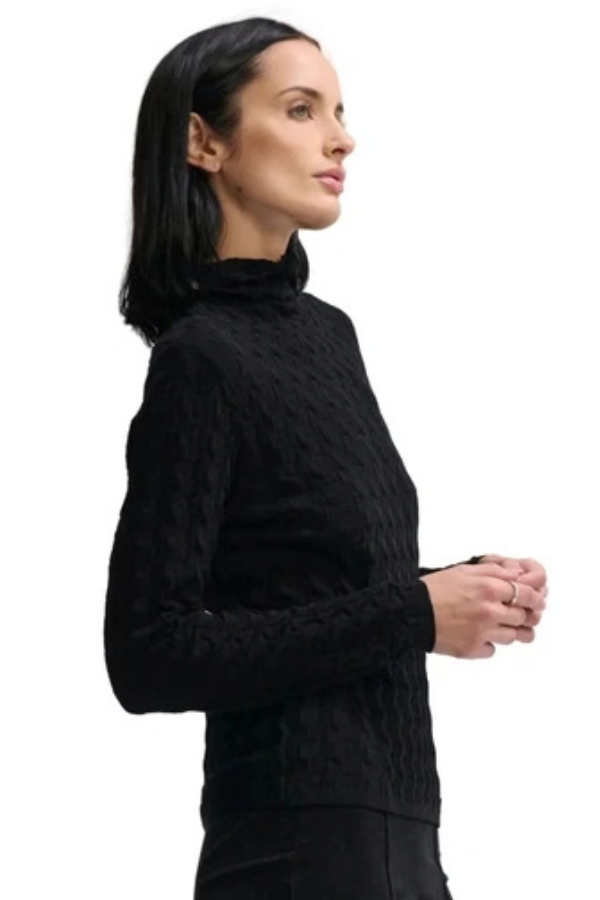3D T-Neck