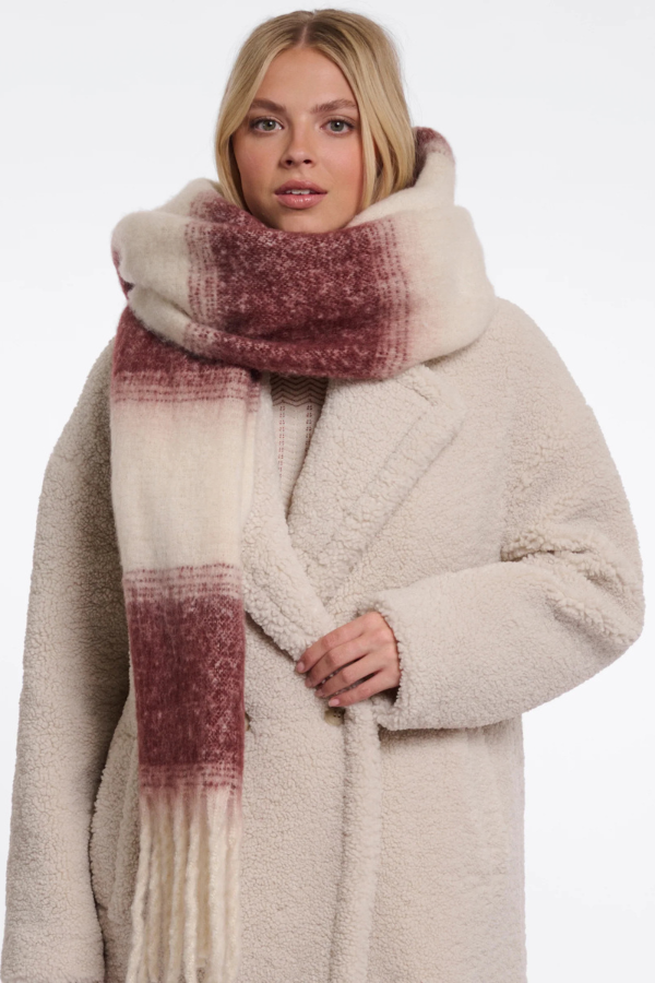 Erika Scarf