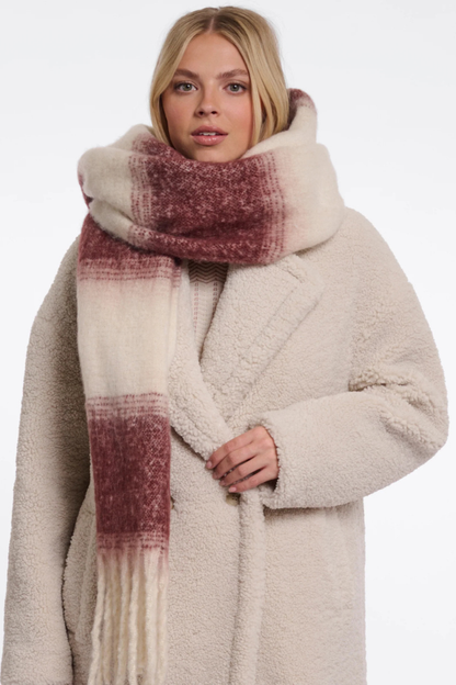 Erika Scarf