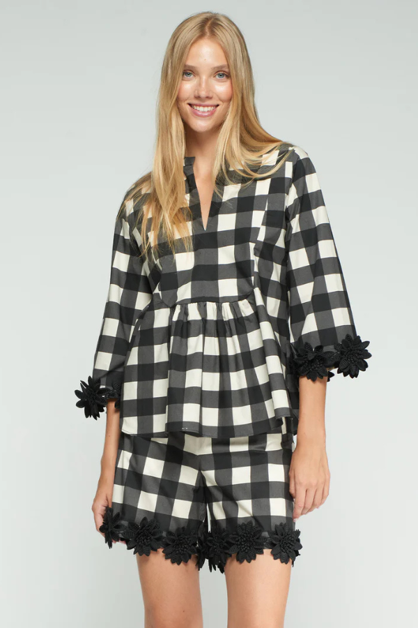 Blk/White Blouse