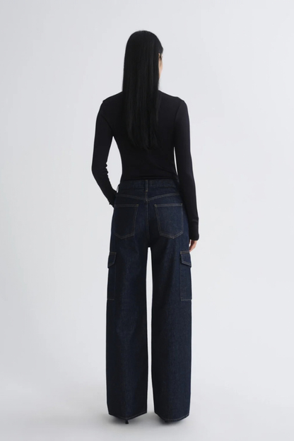 Delphi Slim Tee