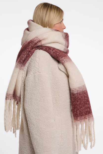 Erika Scarf