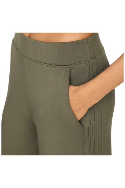 Pintuck Wide Leg Pant